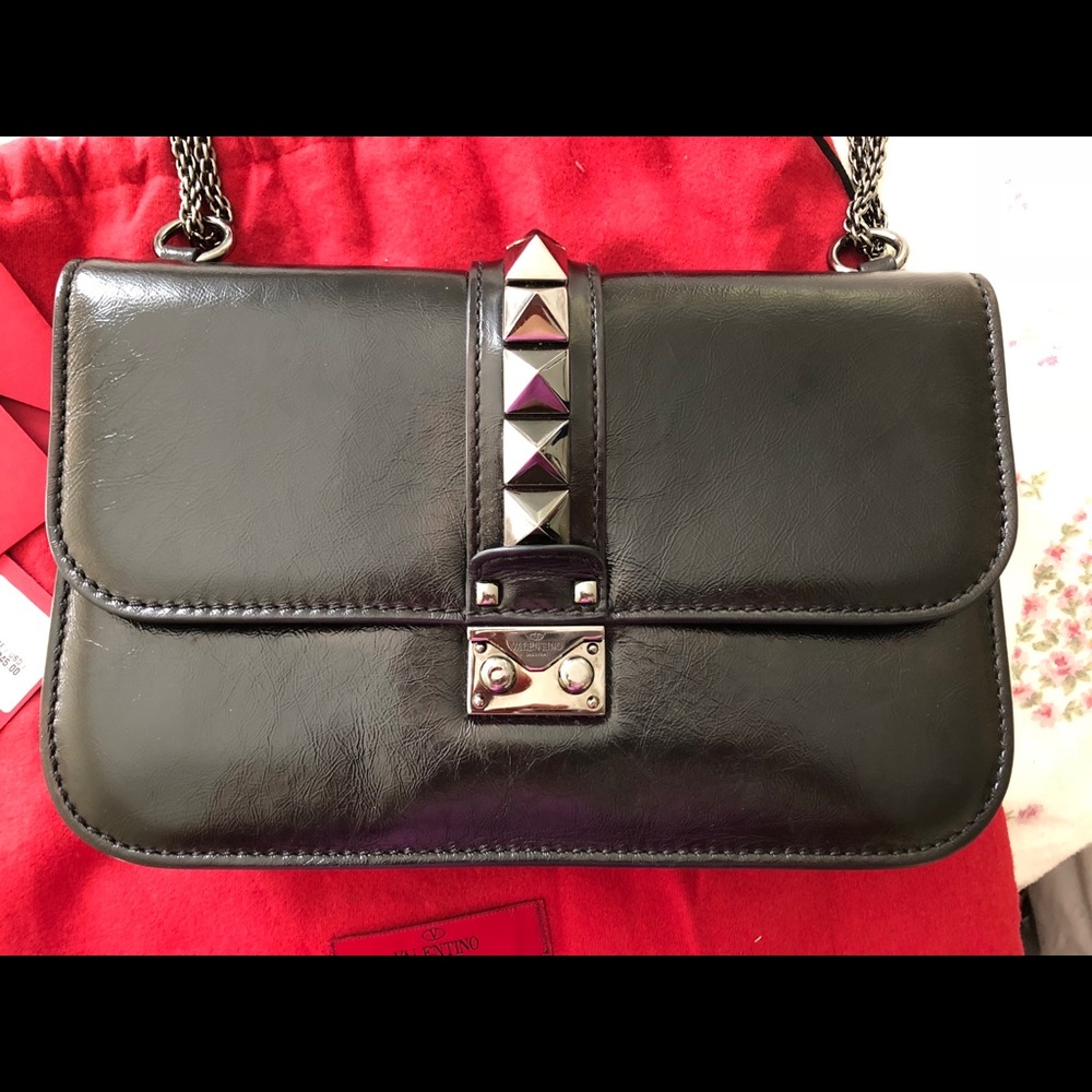 Valentino rockstud bag medium
